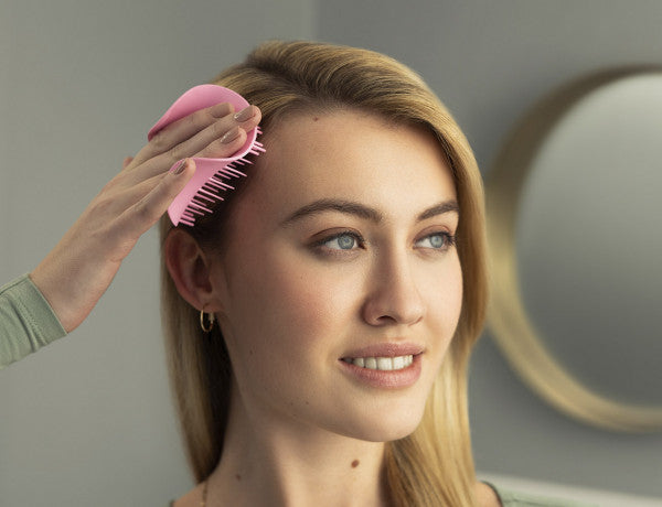 Tangle Teezer - The Scalp Exfoliator & Massager Pretty Pink